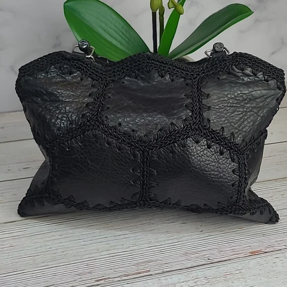 BLACK LEATHER & CROCHET PATCHWORK SMALL HANDBAG - Picture 5 of 10